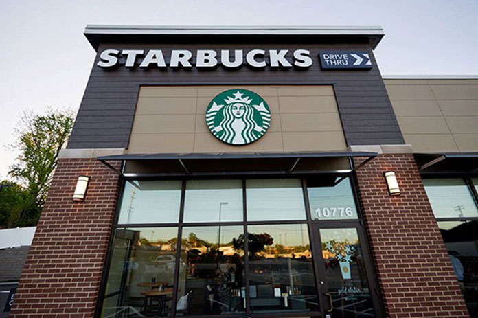 Starbucks trang bị hệ thống sạc không dây dành cho iPhone mới
